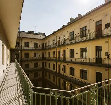 Apartman A_or_ B_luxflat_2br_2ba_vaci Street